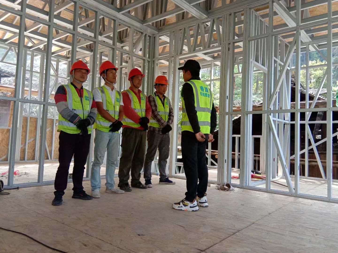 睿婕轻钢别墅施工团队 睿婕轻钢别墅施工团队